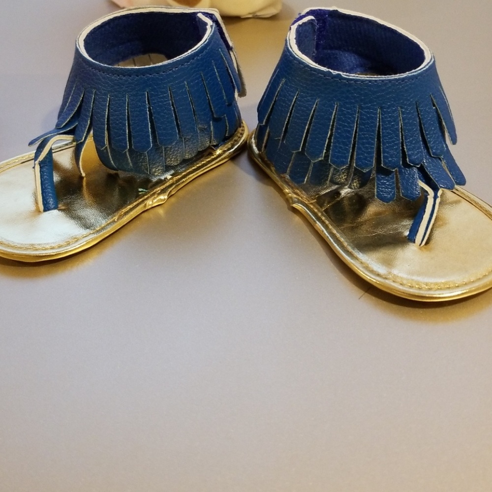 3 pairs of infant/toddler sandals - Picture 4 of 5